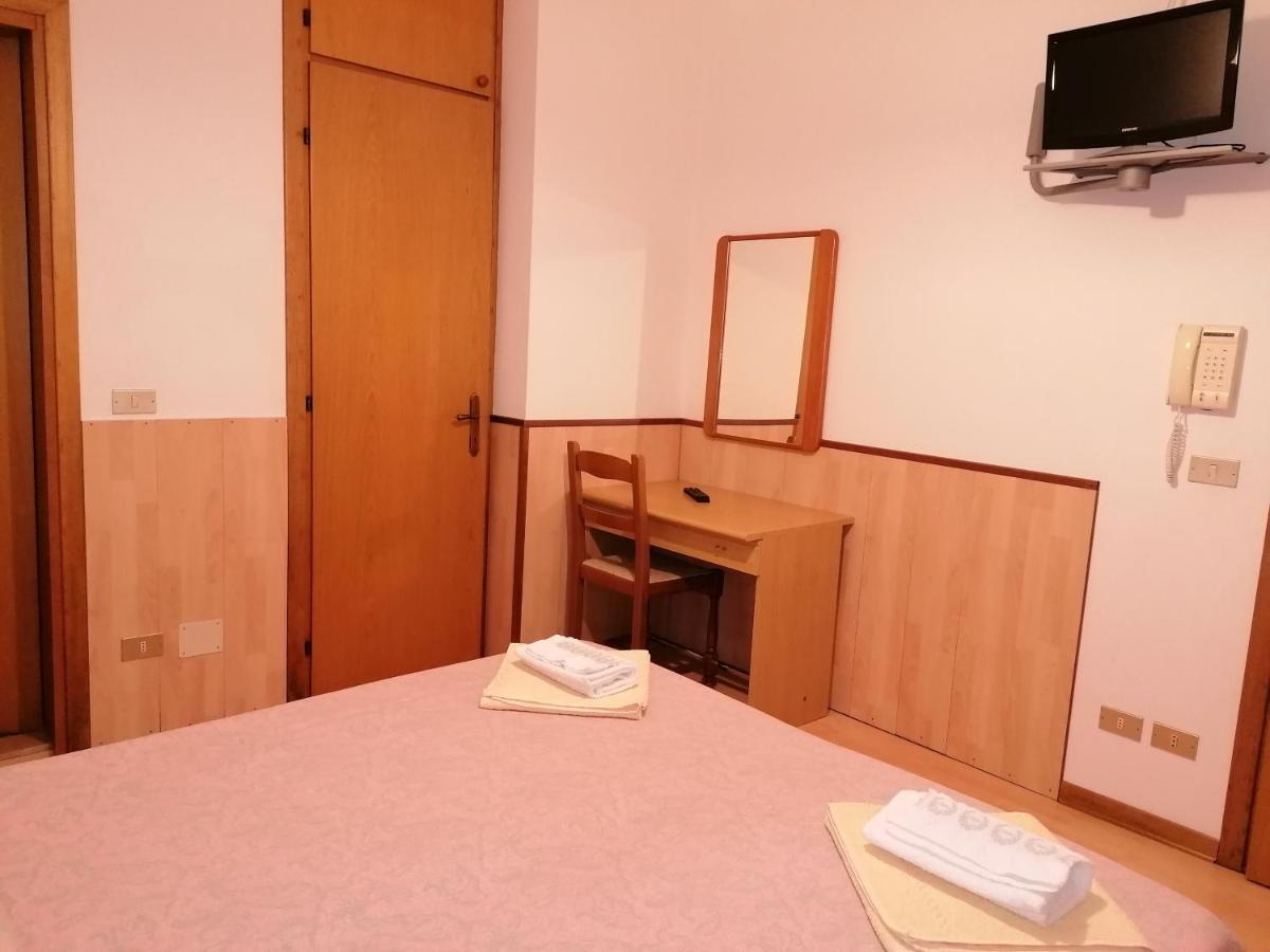 Отель Al Fogolar Villa Santina Экстерьер фото